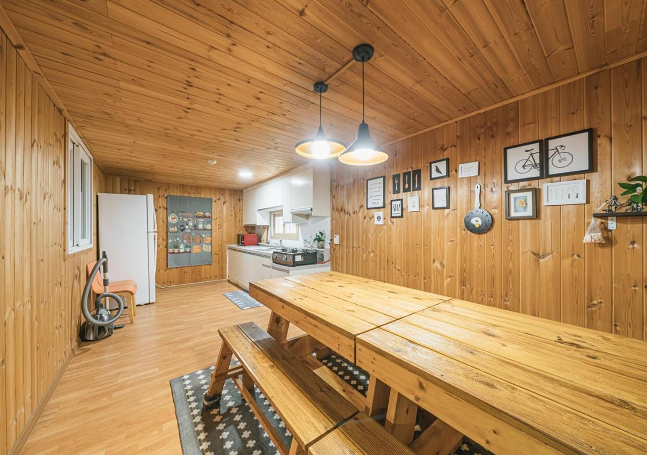 Jeju Haepoomdal Pension Exterior foto